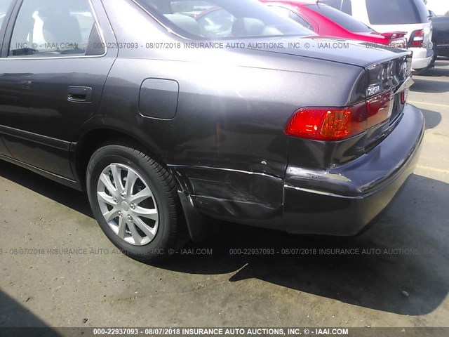JT2BG22K6Y0459679 - 2000 TOYOTA CAMRY CE/LE/XLE 灰色 照片 6