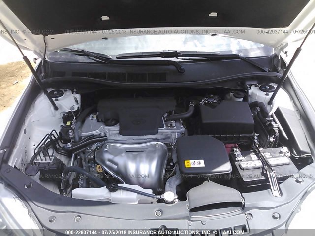 4T1BF1FK6HU289701 - 2017 TOYOTA CAMRY LE/XLE/SE/XSE 白色 照片 10