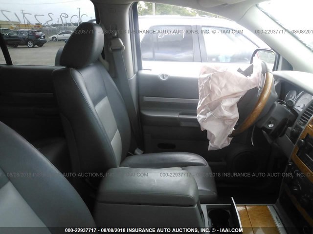 1A8HW58247F504961 - 2007 CHRYSLER ASPEN LIMITED SILVER photo 5