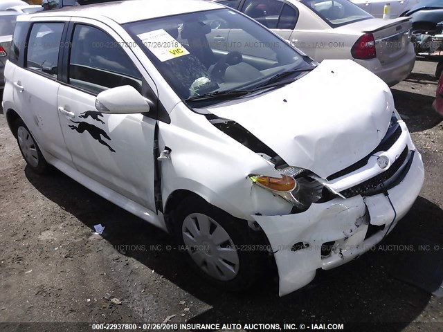 JTKKT624260163320 - 2006 TOYOTA SCION XA WHITE photo 1