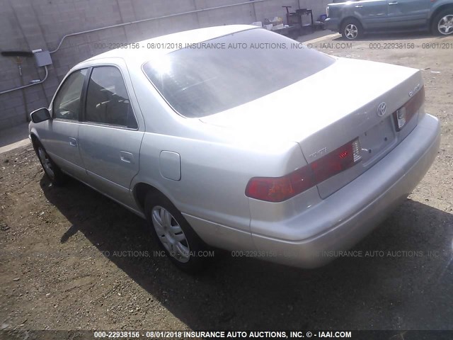 4T1BG22K91U080600 - 2001 TOYOTA CAMRY CE/LE/XLE ვერცხლისფერი ფოტო 3