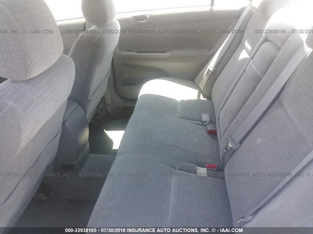 JTDBE32K030231429 - 2003 TOYOTA CAMRY LE/XLE 银色 照片 8