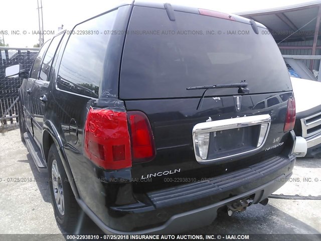 5LMFU28R03LJ07462 - 2003 LINCOLN NAVIGATOR Schwarz Foto 3