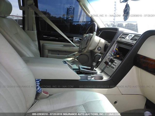 5LMFU28R03LJ07462 - 2003 LINCOLN NAVIGATOR Schwarz Foto 5