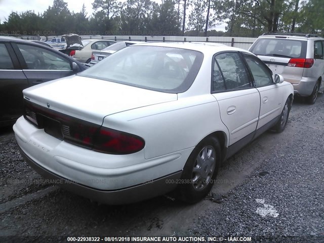 2G4WF5516Y1229544 - 2000 BUICK REGAL GS WHITE photo 4