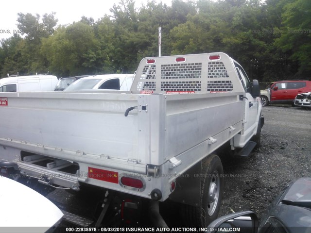 1FDBF2A6XHEC81854 - 2017 FORD F250 SUPER DUTY WHITE photo 4