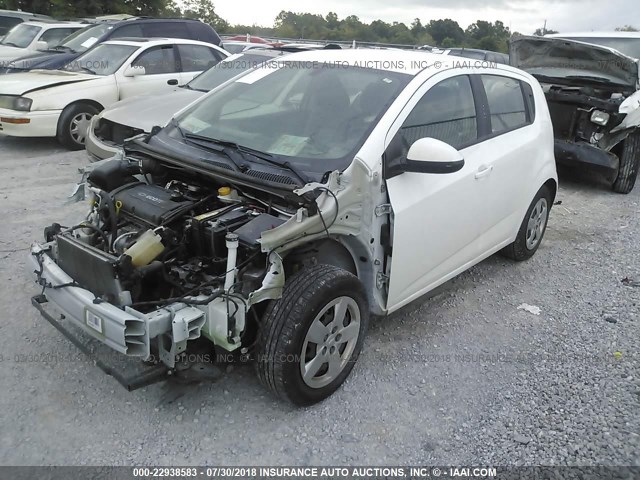 1G1JA6SH5F4186717 - 2015 CHEVROLET SONIC LS WHITE photo 2
