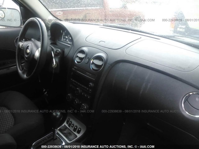 3GNCA13DX8S696585 - 2008 CHEVROLET HHR LS SILVER photo 5