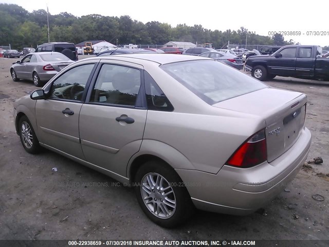 1FAFP34N87W266215 - 2007 FORD FOCUS ZX4/S/SE/SES 金色 照片 3