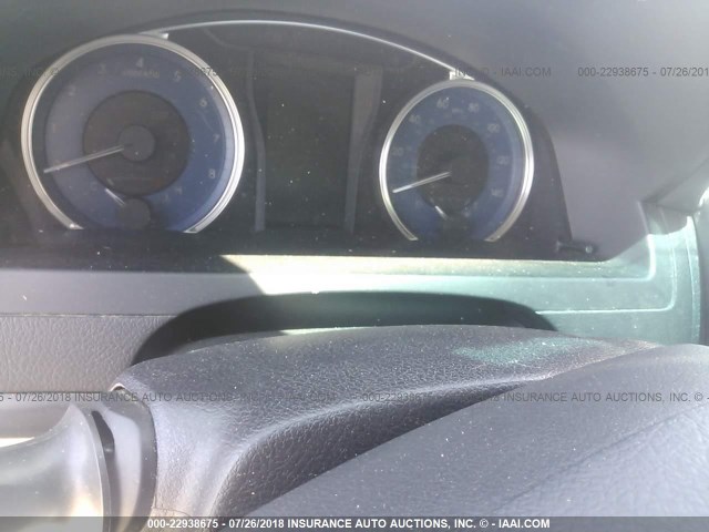 4T1BF1FK3GU125840 - 2016 TOYOTA CAMRY LE/XLE/SE/XSE SILVER photo 7