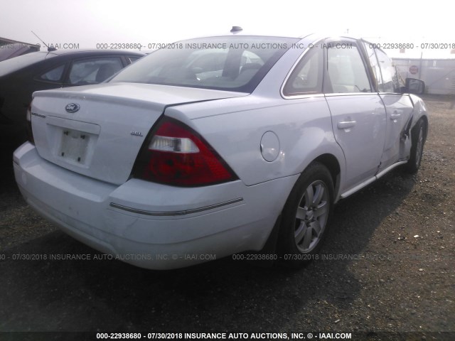 1FAHP24197G123655 - 2007 FORD FIVE HUNDRED SEL WHITE photo 4