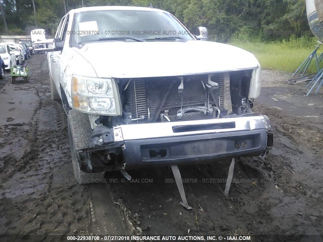 1GCHC33657F510444 - 2007 CHEVROLET SILVERADO C3500 WHITE photo 6