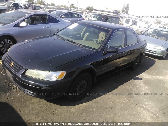 JT2BG22K0W0248569 - 1998 TOYOTA CAMRY CE/LE/XLE 黑色 照片 2