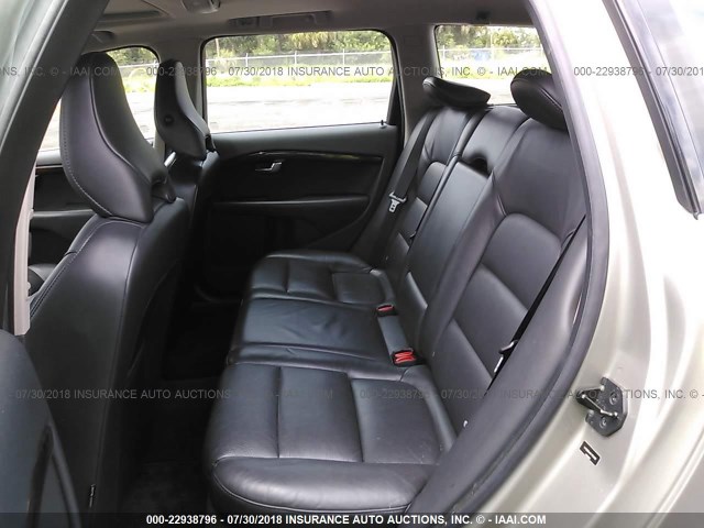 YV1982BW8A1154586 - 2010 VOLVO V70 3.2 SILVER photo 8