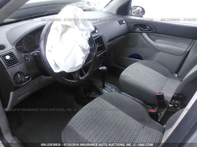 1FAHP34N07W255668 - 2007 FORD FOCUS ZX4/S/SE/SES GRAY photo 5