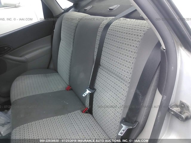1FAHP34N07W255668 - 2007 FORD FOCUS ZX4/S/SE/SES 灰色 照片 8