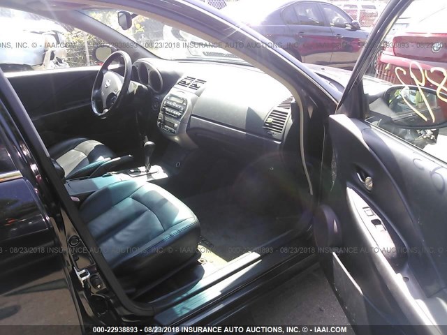 1N4BL11D34C149780 - 2004 NISSAN ALTIMA SE BLACK photo 5