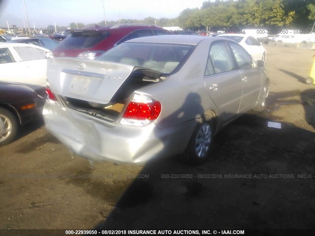 4T1BE32K95U958835 - 2005 TOYOTA CAMRY LE/XLE/SE 银色 照片 4