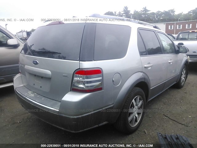 1FMDK02W08GA41224 - 2008 FORD TAURUS X SEL SILVER photo 4