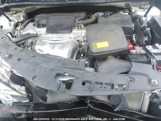 4T4BF1FK5ER412597 - 2014 TOYOTA CAMRY L/SE/LE/XLE 银色 照片 10