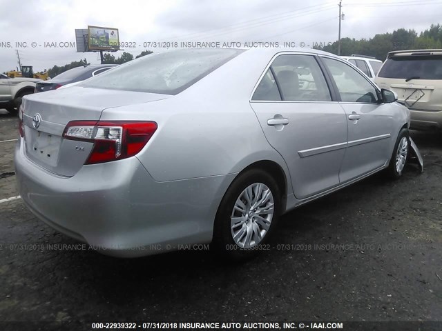 4T4BF1FK5ER412597 - 2014 TOYOTA CAMRY L/SE/LE/XLE 银色 照片 4
