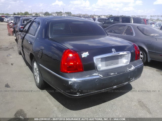 1LNHM81W34Y636987 - 2004 LINCOLN TOWN CAR EXECUTIVE/SIGNATURE Siyah fotoğraf 3