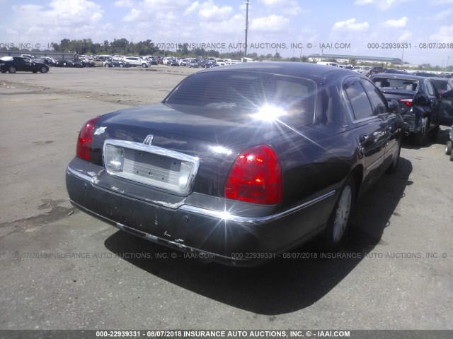 1LNHM81W34Y636987 - 2004 LINCOLN TOWN CAR EXECUTIVE/SIGNATURE Siyah fotoğraf 4