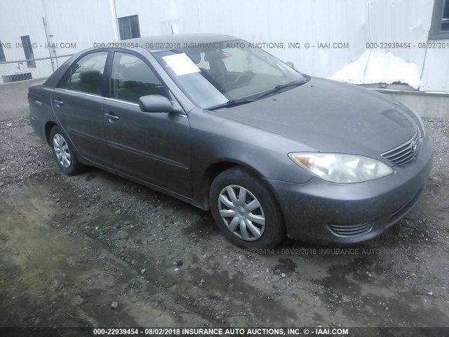 4T1BE30K15U503237 - 2005 TOYOTA CAMRY LE/XLE/SE 灰色 照片 1