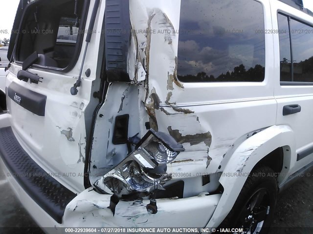 1J8HG48N96C244932 - 2006 JEEP COMMANDER WHITE photo 6