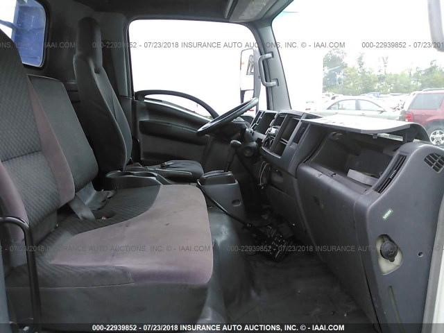 JALE5W165A7900056 - 2010 ISUZU NQR Unknown photo 5