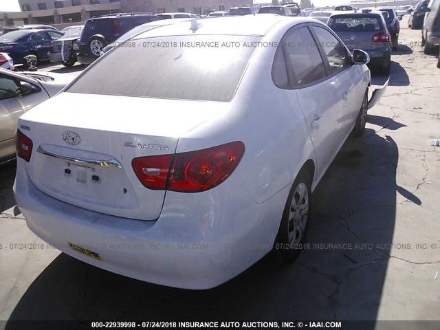 KMHDU4AD9AU921816 - 2010 HYUNDAI ELANTRA BLUE/GLS/SE WHITE photo 4