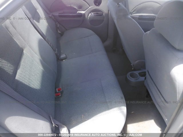 KL1TJ52654B168176 - 2004 CHEVROLET AVEO LS SILVER photo 8