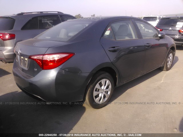 5YFBURHE0HP714505 - 2017 TOYOTA COROLLA L/LE/XLE/SE/XSE 灰色 照片 4