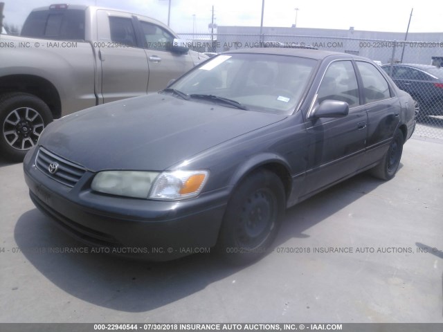JT2BG22K710599553 - 2001 TOYOTA CAMRY CE/LE/XLE 灰色 照片 2