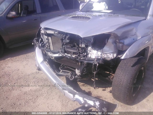 5TEUU42NX5Z074832 - 2005 TOYOTA TACOMA ACCESS CAB Silber Foto 6