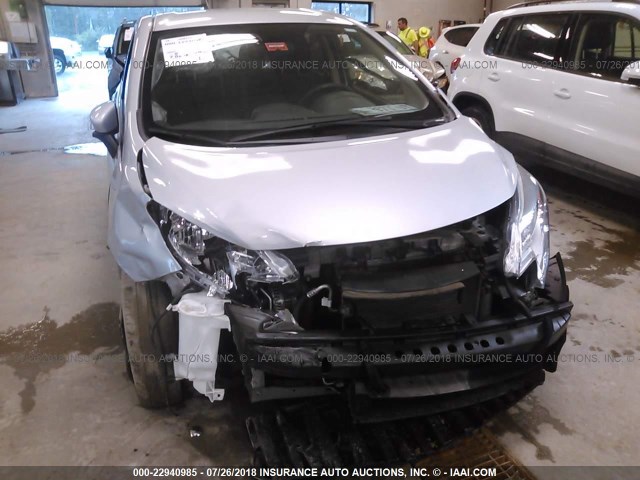 3N1CE2CP2FL405858 - 2015 NISSAN VERSA NOTE S/S PLUS/SV/SL/SR SILVER photo 6