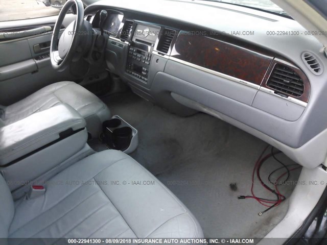 1LNHM84W96Y609436 - 2006 LINCOLN TOWN CAR EXECUTIVE L BLACK photo 5