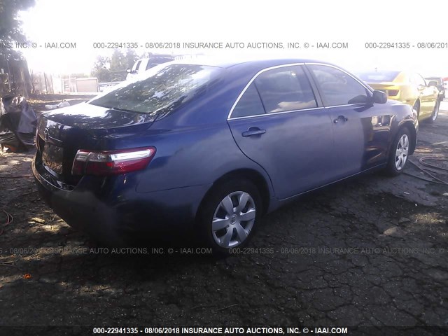 4T1BE46K49U300975 - 2009 TOYOTA CAMRY SE/LE/XLE BLUE photo 4
