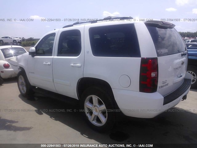 1GNFK13008J200847 - 2008 CHEVROLET TAHOE K1500 WHITE photo 3