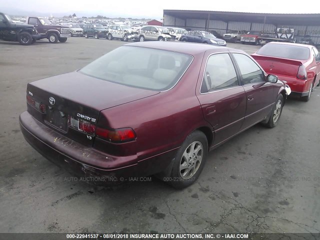 JT2BF28K6X0160279 - 1999 TOYOTA CAMRY LE/XLE MAROON photo 4