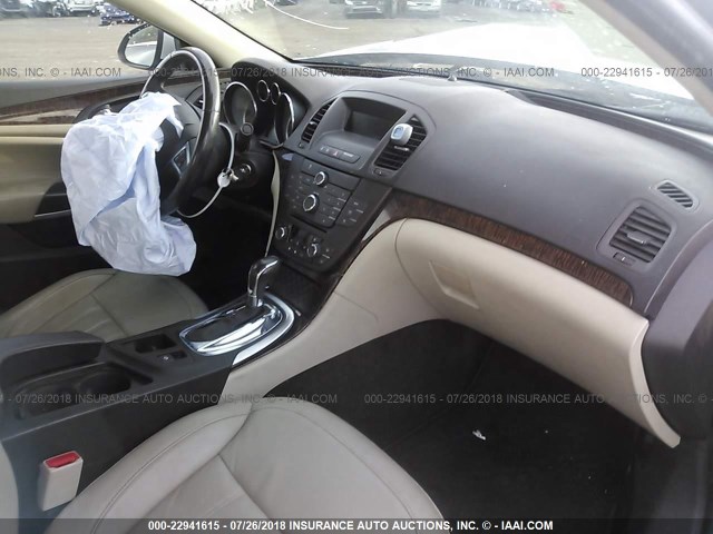 2G4GR5EK9C9148780 - 2012 BUICK REGAL 银色 照片 5