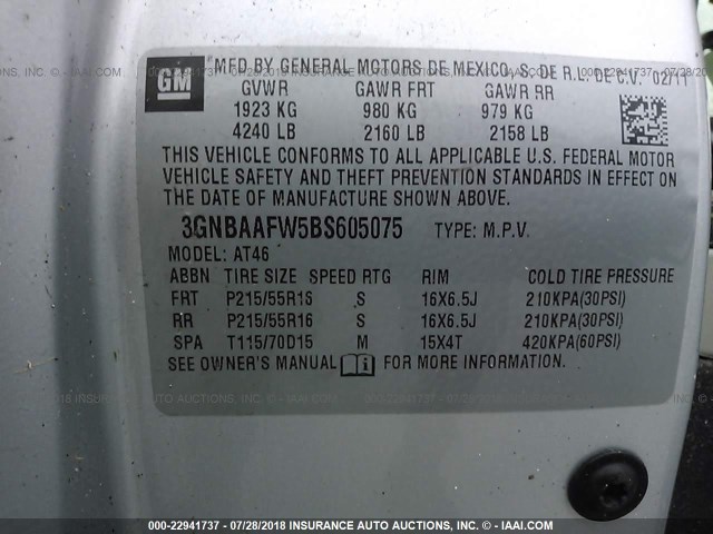 3GNBAAFW5BS605075 - 2011 CHEVROLET HHR LS SILVER photo 9