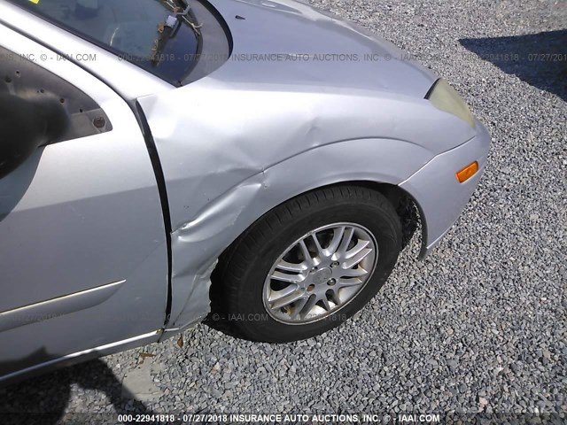 1FAFP36322W234011 - 2002 FORD FOCUS SE/SE COMFORT/ZTW/SE SPRT 银色 照片 6