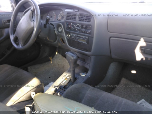4T1BG12K7TU804362 - 1996 TOYOTA CAMRY DX/LE/XLE თეთრი ფოტო 5
