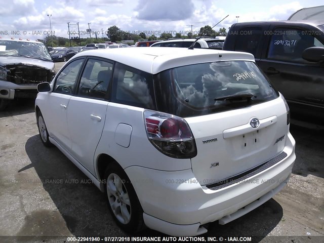 2T1KR32E55C397470 - 2005 TOYOTA COROLLA MATRIX XR WHITE photo 3