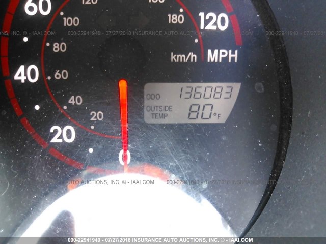 2T1KR32E55C397470 - 2005 TOYOTA COROLLA MATRIX XR WHITE photo 7