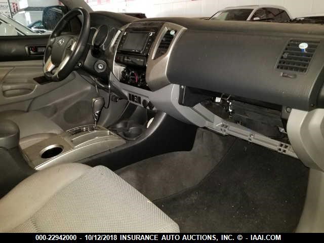 3TMJU4GN0FM190292 - 2015 TOYOTA TACOMA DOUBLE CAB PRERUNNER SILVER photo 5