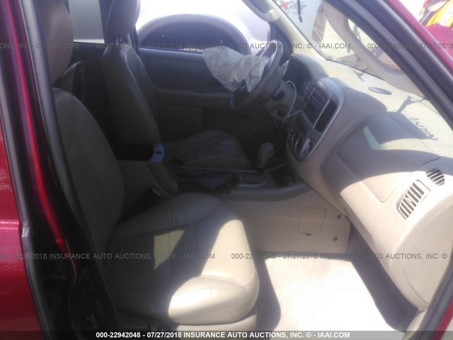 1FMCU04145KB33193 - 2005 FORD ESCAPE LIMITED RED photo 5