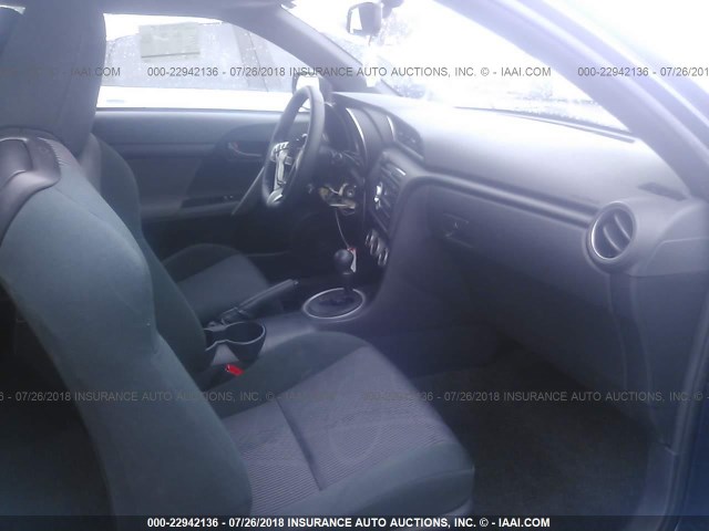 JTKJF5C77B3018708 - 2011 TOYOTA SCION TC 蓝色 照片 5