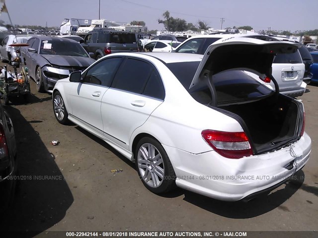 WDDGF81X58F192389 - 2008 MERCEDES-BENZ C 300 4MATIC WHITE photo 3